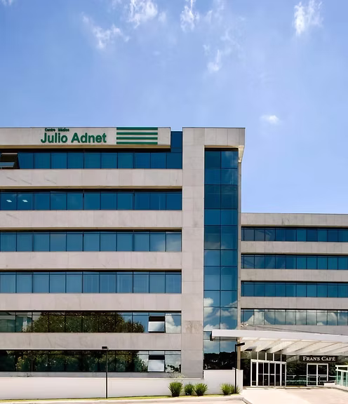Fachada da unidade Asa Sul — Júlio Adnet
